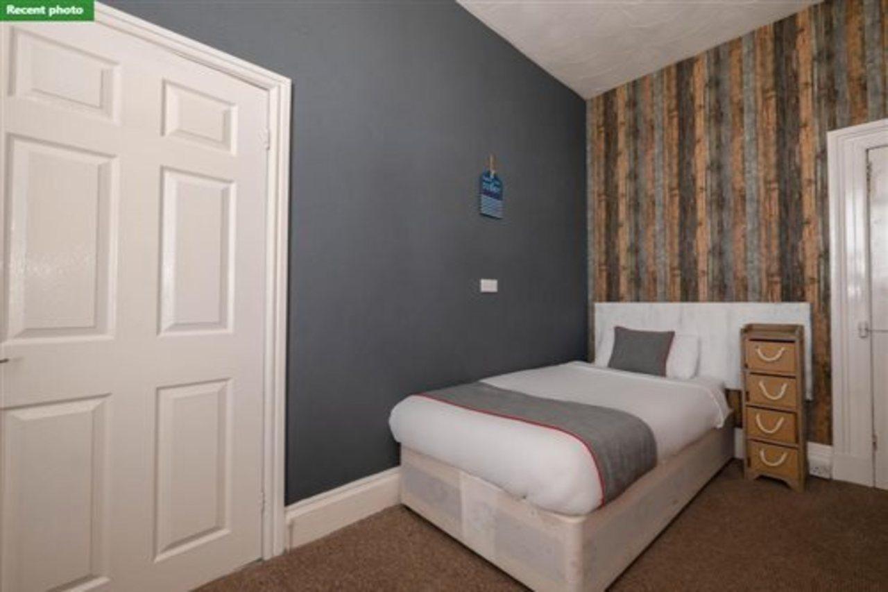 Oyo Pier Hotel Rhyl Zewnętrze zdjęcie