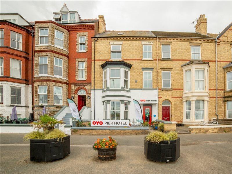 Oyo Pier Hotel Rhyl Zewnętrze zdjęcie