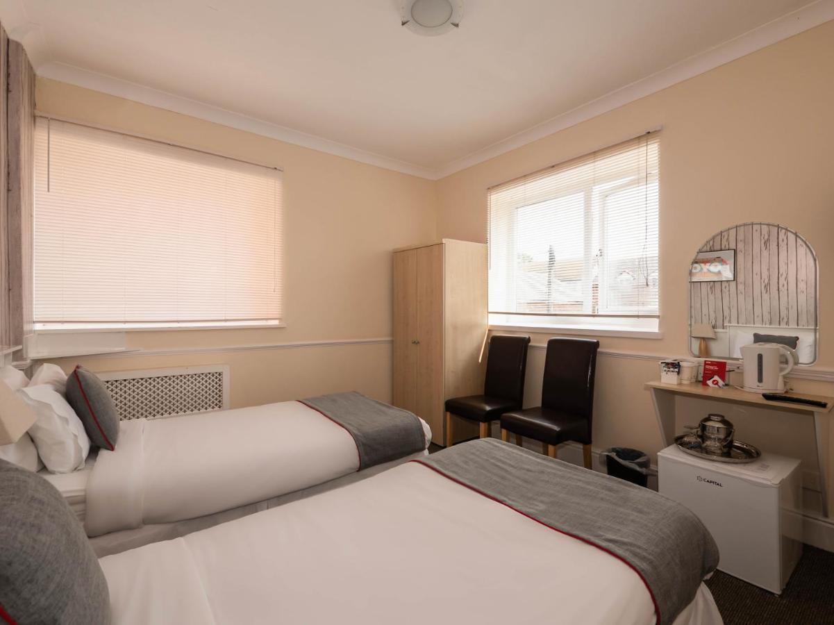 Oyo Pier Hotel Rhyl Zewnętrze zdjęcie