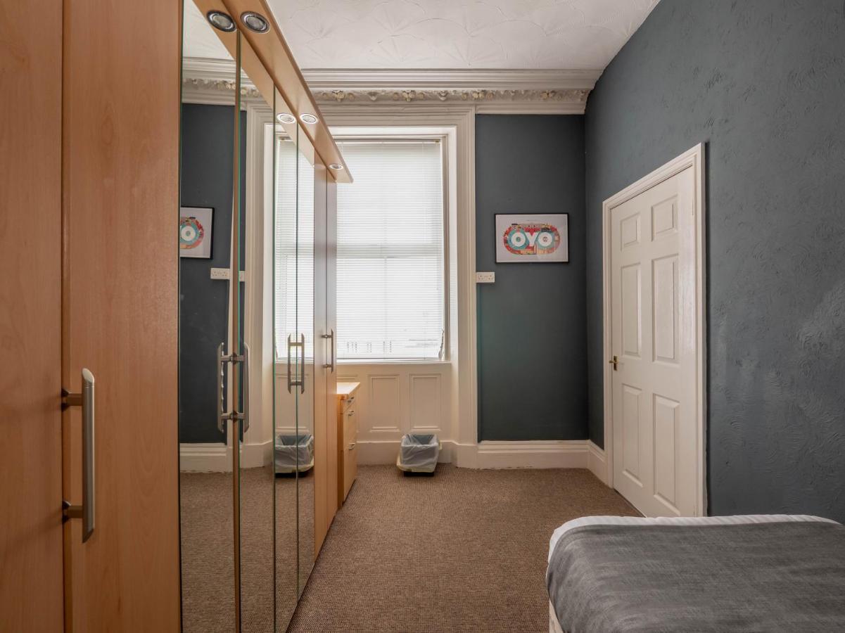 Oyo Pier Hotel Rhyl Zewnętrze zdjęcie
