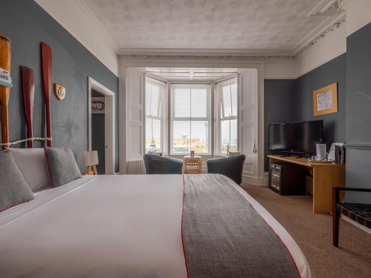 Oyo Pier Hotel Rhyl Zewnętrze zdjęcie
