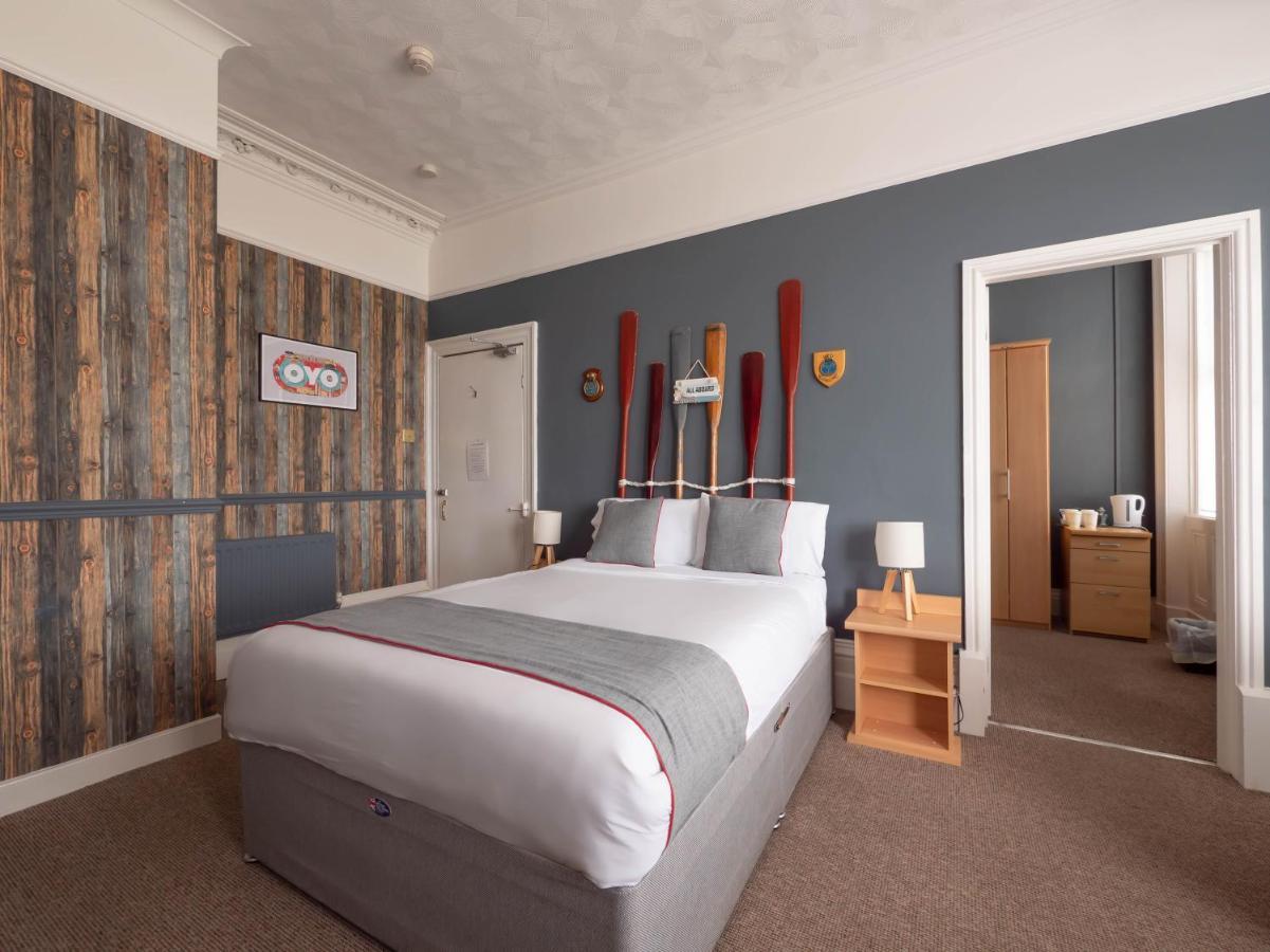 Oyo Pier Hotel Rhyl Zewnętrze zdjęcie