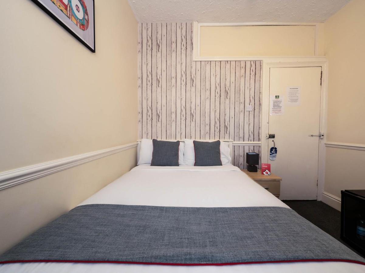 Oyo Pier Hotel Rhyl Zewnętrze zdjęcie
